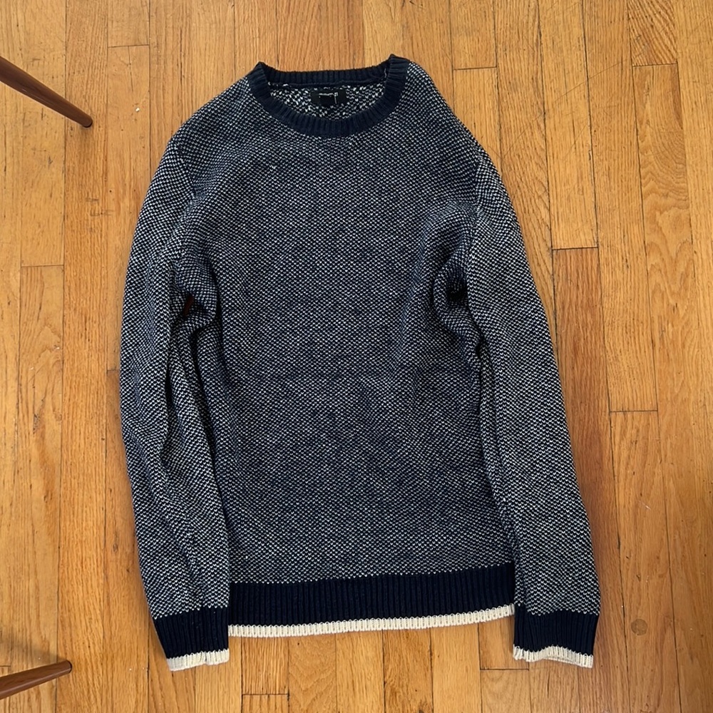 Forever 21 men’s sweater navy medium